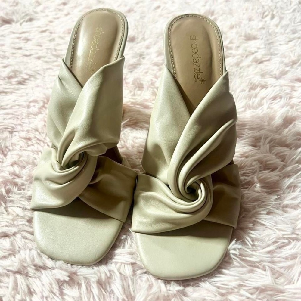 Cream Ruched Twist Front Two Toned Clear Gold Glamour Chunky Heels Womens‎ 8.5